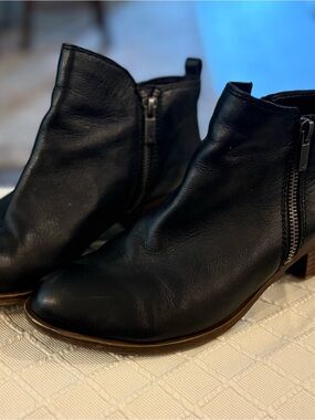 Lucky Brand Black Leather Ankle Booties with Side Zip Detail